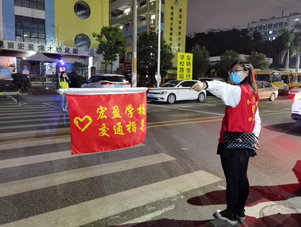 攜手交通勸導(dǎo),傳遞社會(huì)愛(ài)心